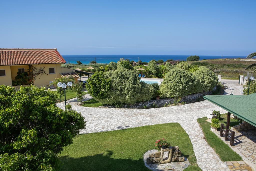 Sandy Beach Villas And Apartments Svoronata Exterior foto