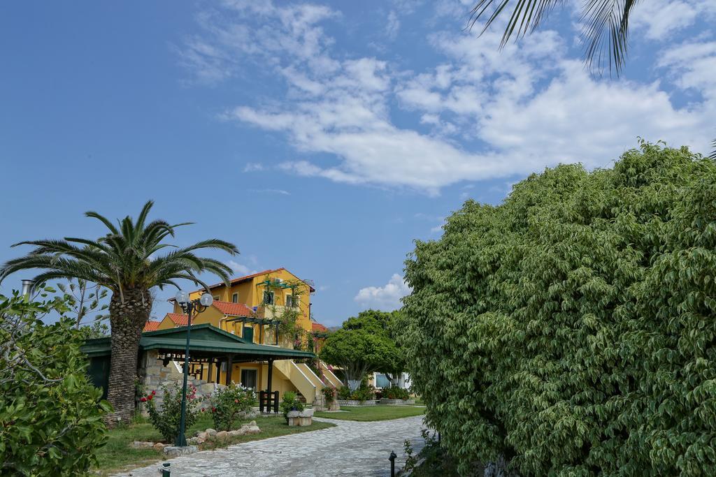 Sandy Beach Villas And Apartments Svoronata Exterior foto