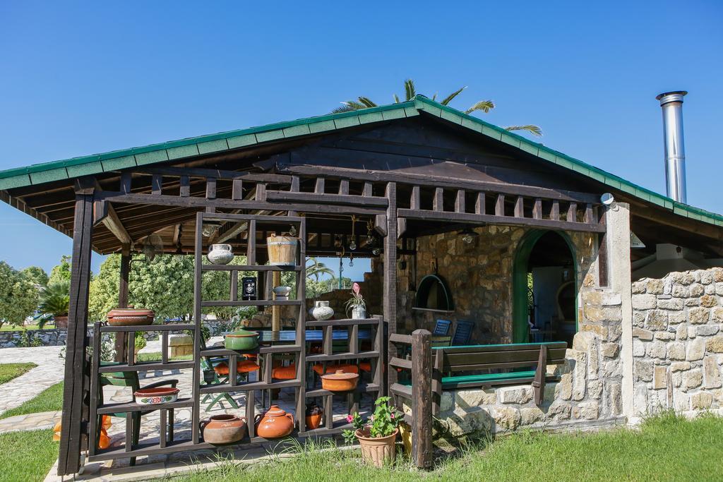 Sandy Beach Villas And Apartments Svoronata Exterior foto