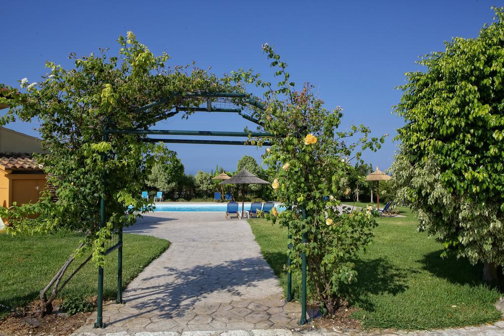 Sandy Beach Villas And Apartments Svoronata Exterior foto