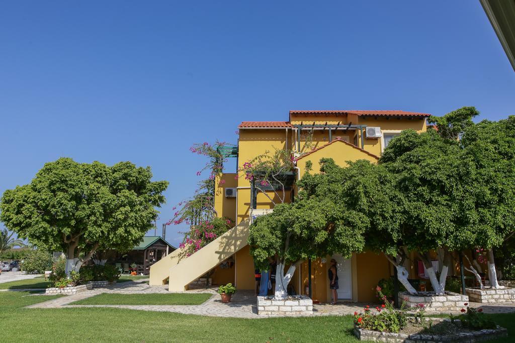 Sandy Beach Villas And Apartments Svoronata Exterior foto